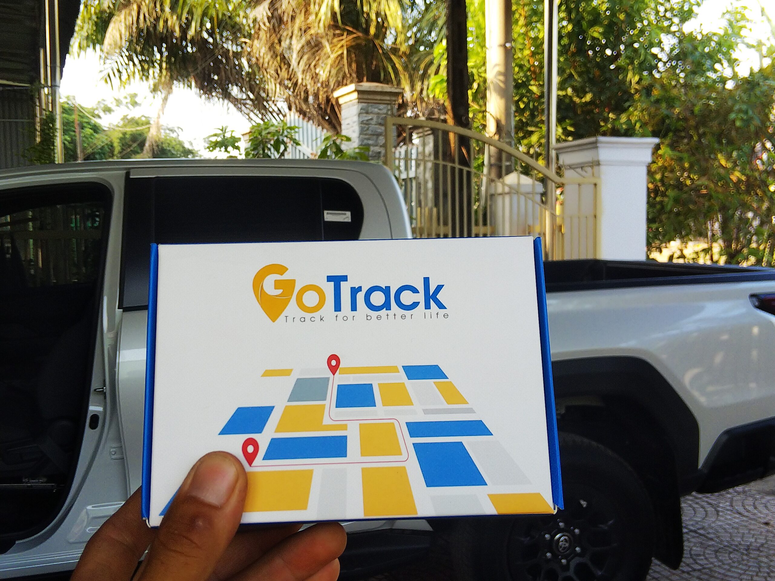Định vị GPS cho ô tô, xe máy GOTRACK G400 LV